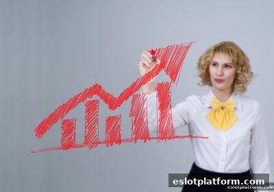 电子游戏平台中的概率统计：牌类游戏与骰子预测的理性策略