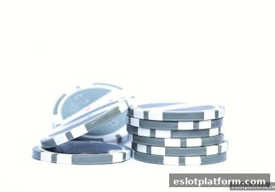 牛牛游戏深度解析：在电子游戏平台中如何用概率思维制胜？