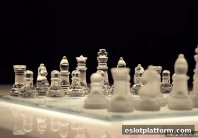 电子游戏平台深度解析：国际象棋终局阶段制胜关键
