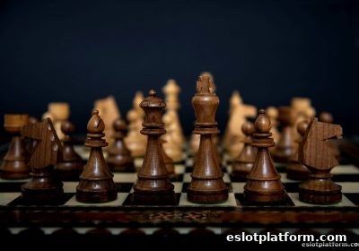 国际象棋残局精进攻略：电子游戏平台的即时比分训练法